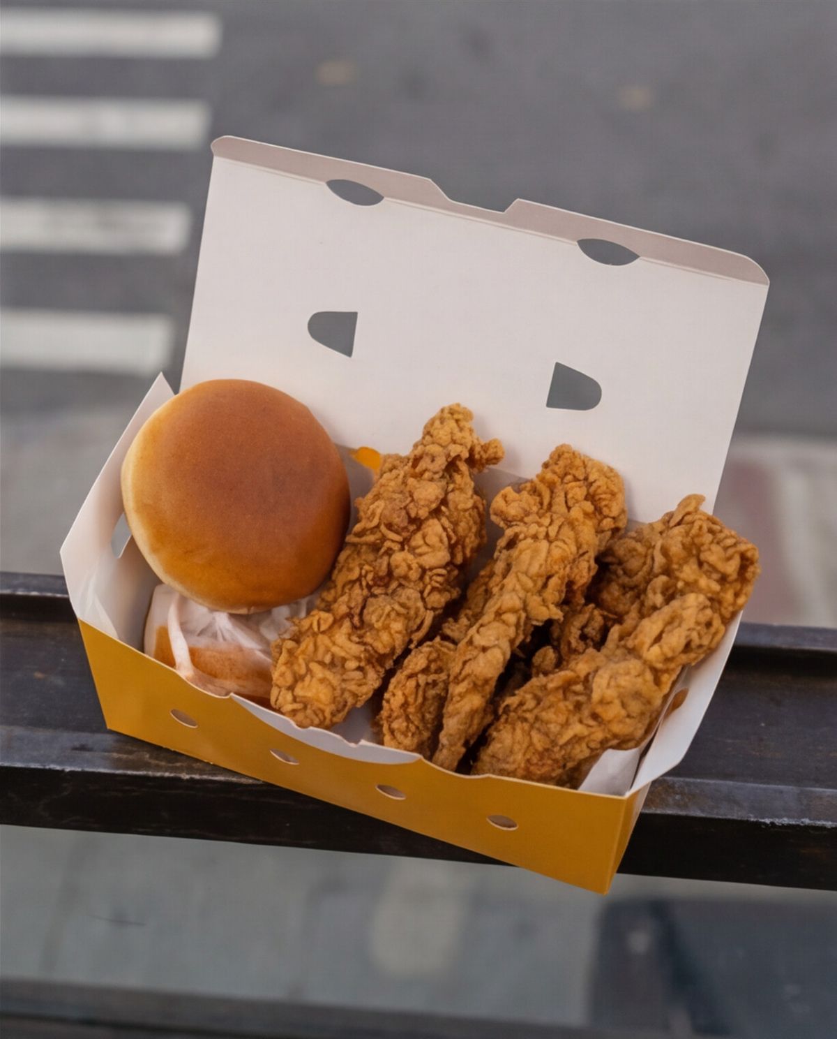 Crispy Strips Meal box